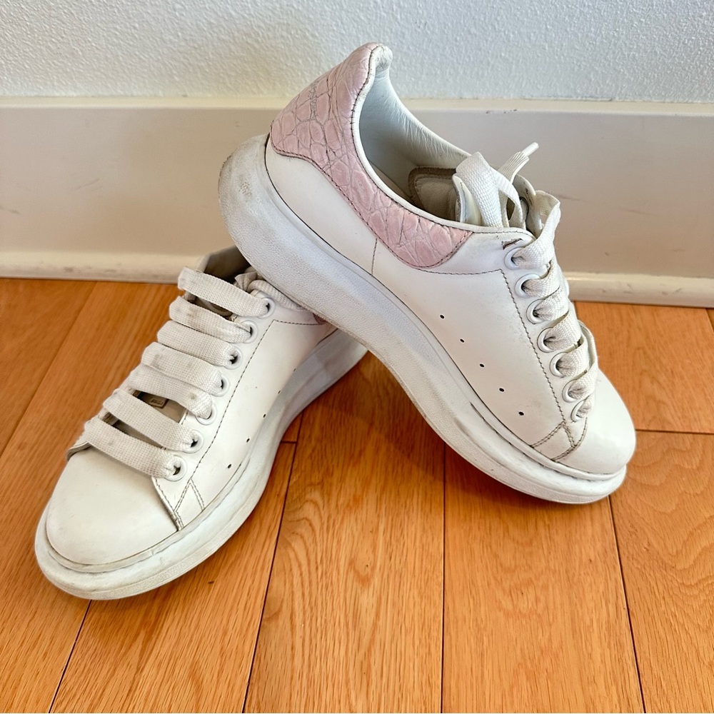 Alexander McQueen Oversized Sneakers White and Pastel Pink Croc Embossed 37.5